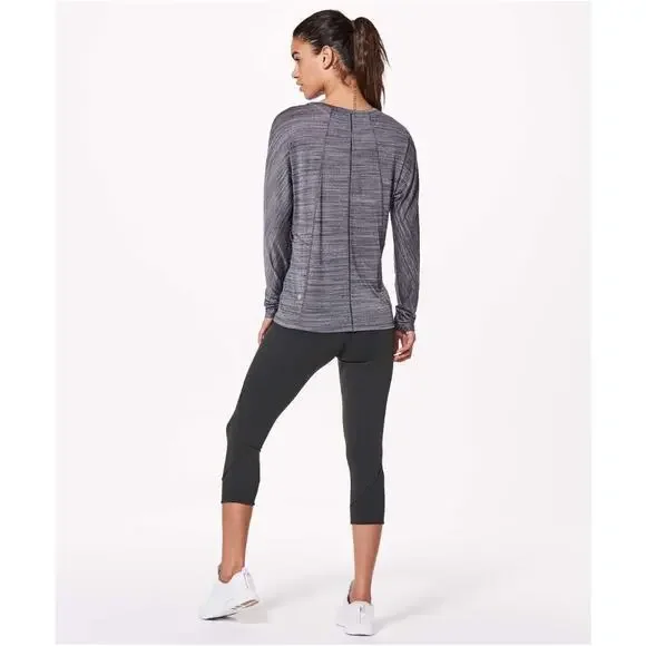 Lululemon Set to Sweat Long Sleeve Heathered Gray Top Relaxed Fit Size Medium - Picture 4 of 10
